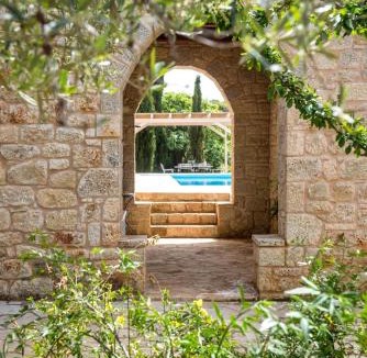 Kardamyli Villa | Magnificent, Authentic Private Villa and the Guest house