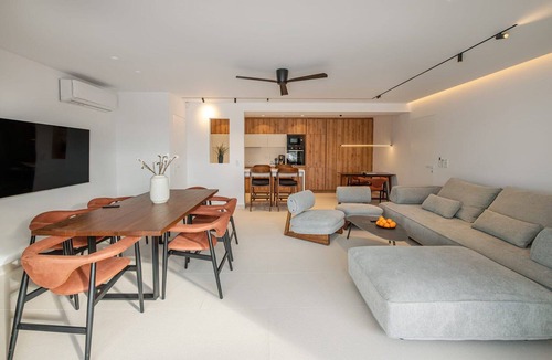Loutraki-Agioi Theodoroi Villa | Magnificent Beachfront Loutraki Villa | Villa Azure Coast | 4 Bedrooms |.