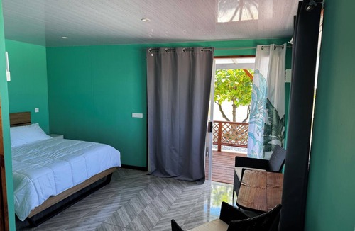Tiputa House | Magnificent Bungalow 2 steps from a snack bar where you would benefit from -20%.