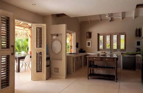 Las Terrenas Villa | Magnificent villa on Coson beach with separate bungalow