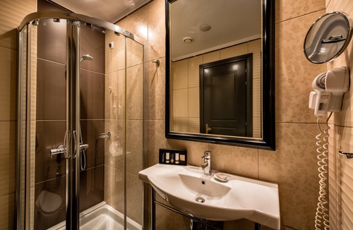 Patras Hotel | Maison Grecque