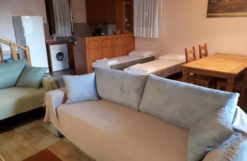 Kardamyli House | Maison Viros