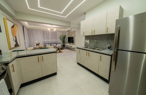 La Julia Apartment | Majestic & Spacious1b Downton Gym Pool