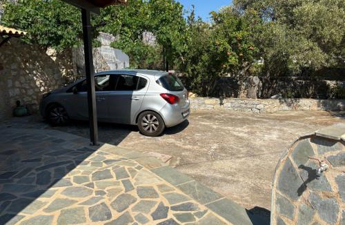Omales House | Mani Spot Elmare