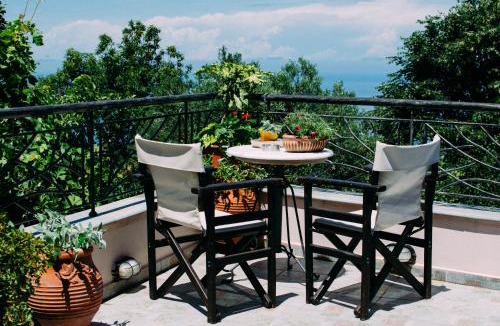 Mouresi Apartment | Manolies