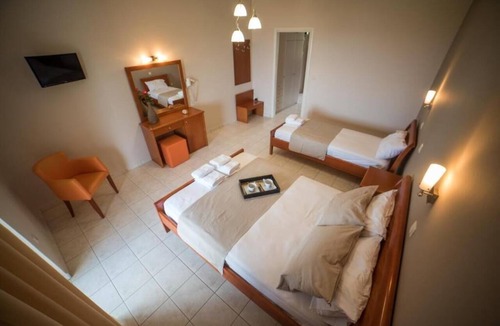 Paralia Hotel | Manto Studios