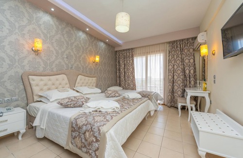 Koinira Hotel | Maranton Beach Hotel