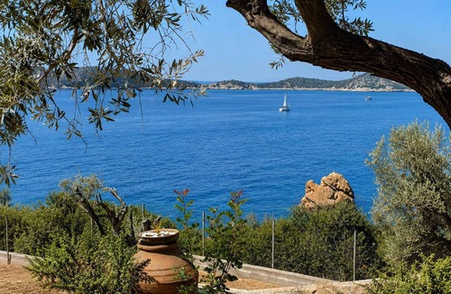 Pythagorion House | Mare E Cielo - Seafront Stay & Private Beach Samos