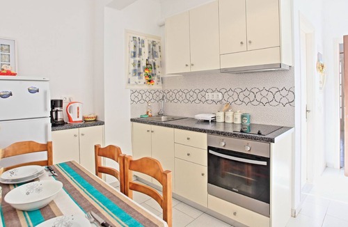 Almiros Beach Apartment | Maria Beach Studio: Beachfront studio with lovely garden and amazing sea views