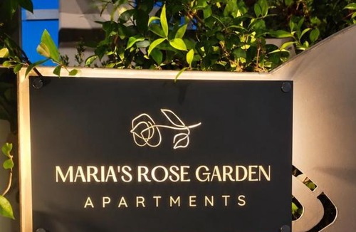 Lefkada Town Apartment | Maria's Rose Garden