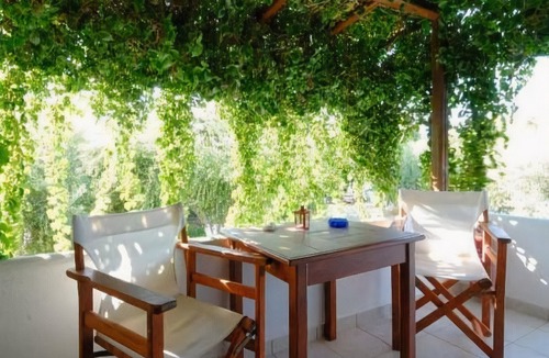 Parasporos Hotel | Marili Apartments Studios
