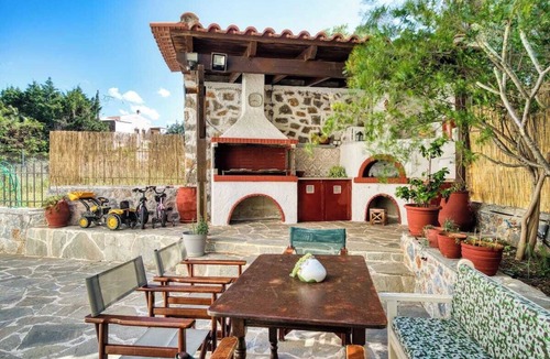 Violi Charaki House | Marilizas Spacious Maisonette