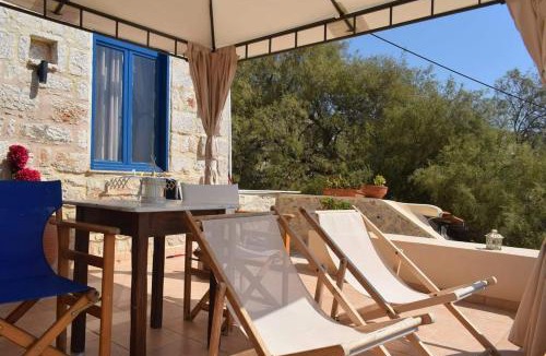 Halki House | Marina Castellana Studios