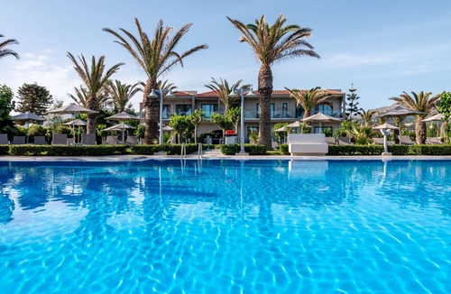 Platanes Apartment | Marinos Beach Hotel