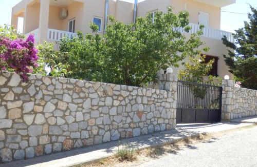 Tavronitis Apartment | Maro Suites