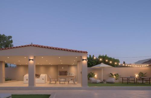 Pigi Villa | Maroon 7 Residence