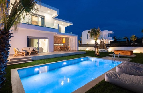 Petaloudes Villa | Martini Villas