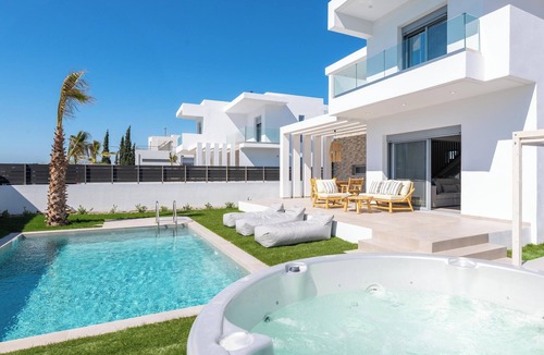 Petaloudes Villa | Martini Villas - Marilen in Kremasti