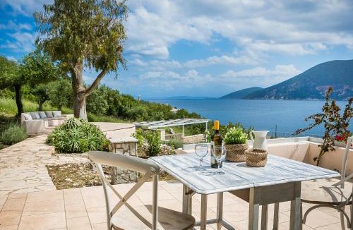 Matsoukata House | Martini Waterfront Suites