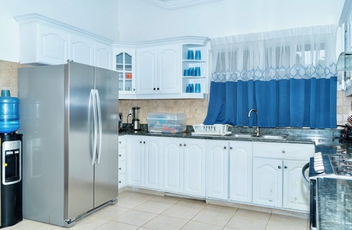 Juan Dolio Villa | Marvelous 5-bedroom villa with AC in Juan Dolio