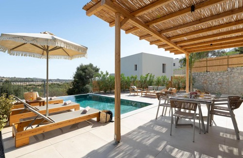 Archangelos Villa | Massari Hills- Villa Nobu 4