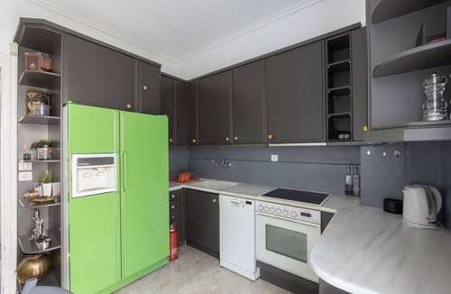 Anafiotika Apartment | Massive 2-Combo apt| Unbeatable Acropolis Views | 9PAX