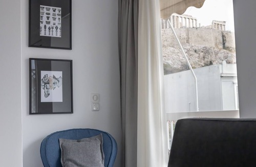 Anafiotika Apartment | Massive 2-Combo apt| Unbeatable Acropolis Views | 9PAX