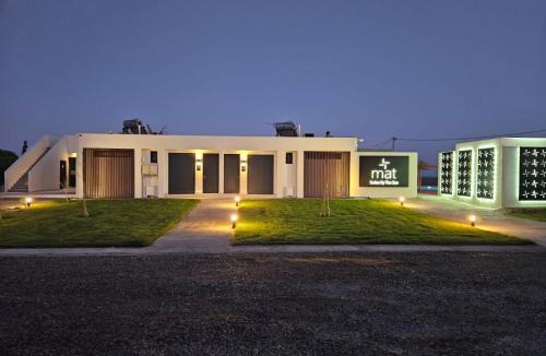 Lahania Hotel | Mat Suites