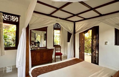 Nyuh Kuning House | Mawa House