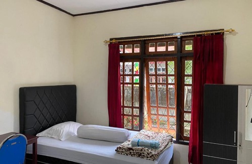 Bajawa House | Mawar Bed and Breakfast