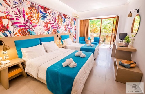 Platanes Hotel | May Beach Hotel