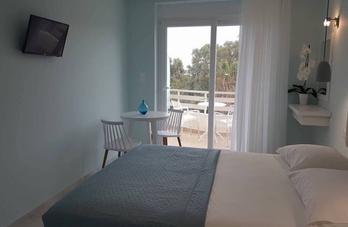 Gialos Apartment | Mear Luxury Studio - Crete Garden Gem
