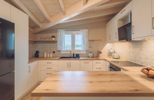 Roda Apartment | Melena Premium Suites