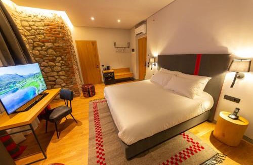 Leskovik Hotel | Melesin Distillery