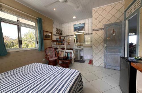 Fare House | Meri Lodge Huahine « ROOM OF MARTA »