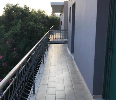 Kalamaki Hotel | MERLIS Studios