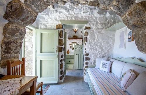 Mandraki Apartment | Messes Traditional Stone House with Amazing Sea View