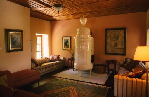 Kalambaka Villa | Meteora Mountain Stonehouse with Private Garden