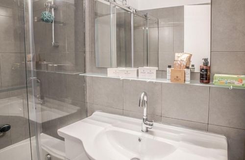 Mets Apartment | Mets Suites