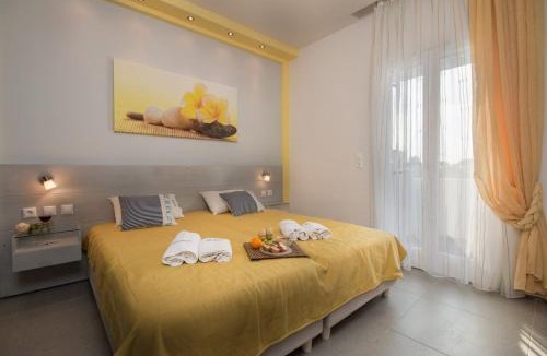 Plaka Apartment | Michaella Studios
