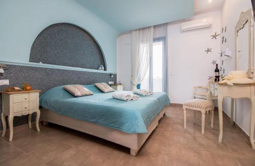 Plaka Apartment | Michaella Studios