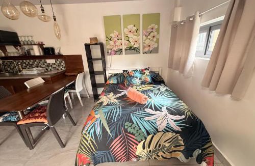 Fare House | Miki Miki House