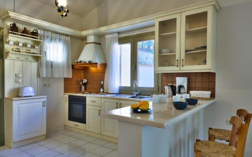 Magazia Apartment | Mill Suites - Loggos