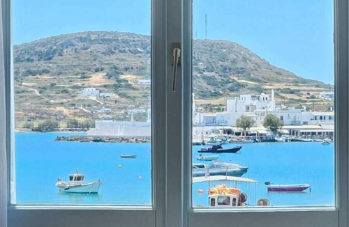 Apollonia Villa | Milos AquaBliss Beachfront Villa
