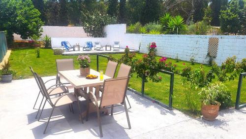 Lagonissi House | Mini-villa Central Park near the beach