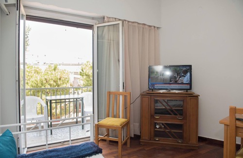 Kerameikos Apartment | Minimal Flat in Historic Kerameikos by ΜΡS