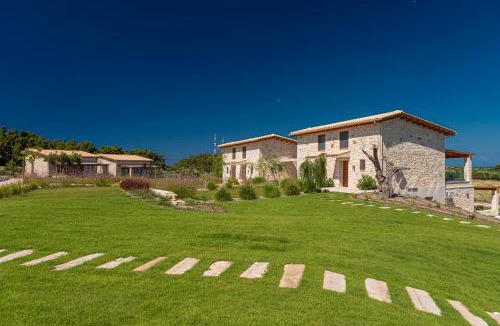 Kassandra House | Mint Retreat Suites