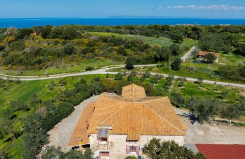 Vasilikos Apartment | Mirabilia Loft - Amazing Views and Steps from Banana Beach