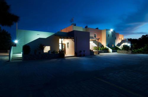 Lefkos Apartment | Miraluna Aparthotel