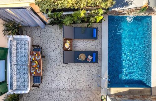 Salakos Villa | Moana House